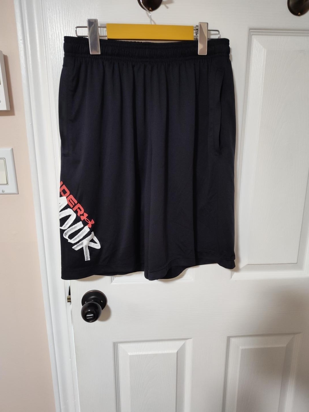 Lot Of 2 Pairs - Men’s Under Armour Basketball Athletic Shorts Size Medium